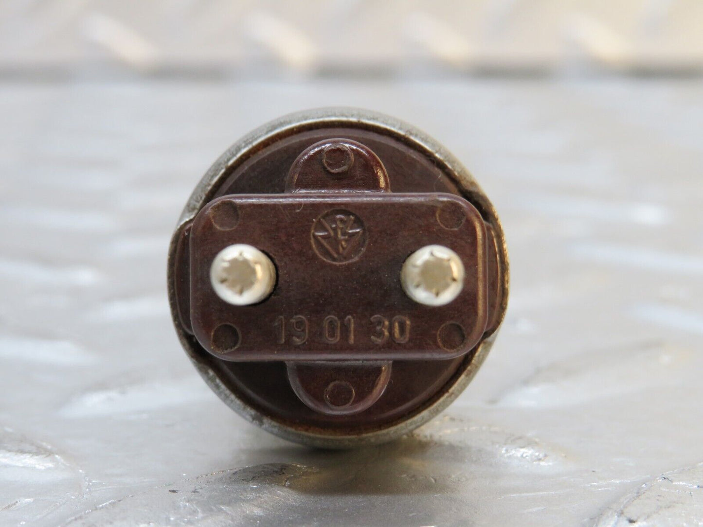 32262 Mercedes-Benz C107 350SLC Coupe Coupe Brake Light Switch 190130
