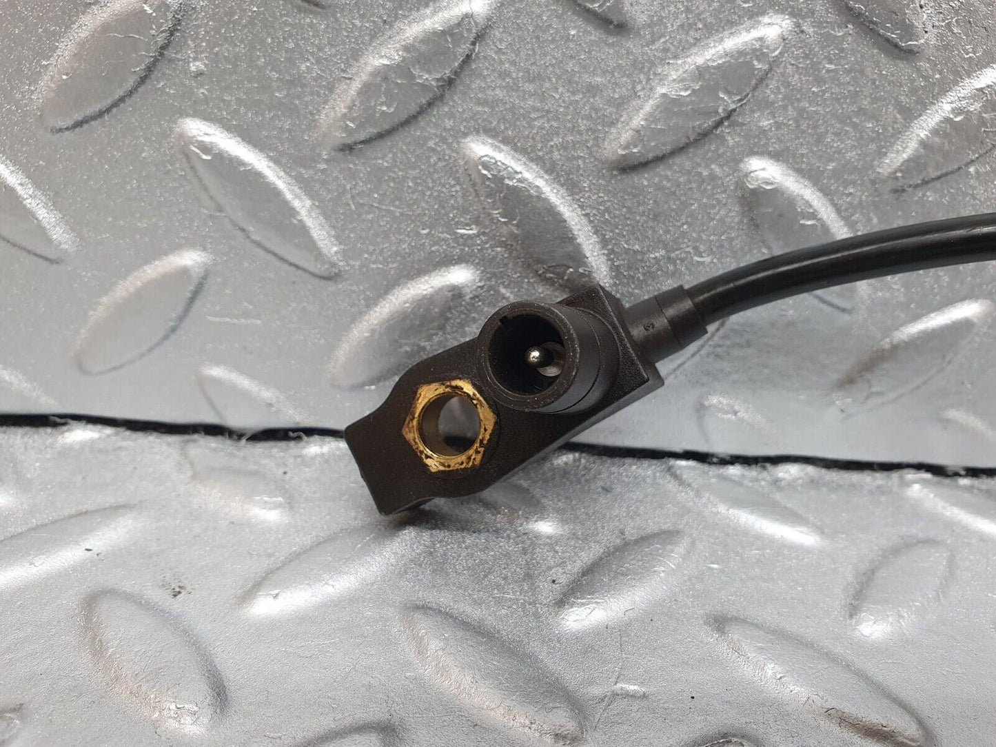 42116 Mercedes-Benz W202 C200 ABS Sensor Speed Sensor Left Side 2025400634