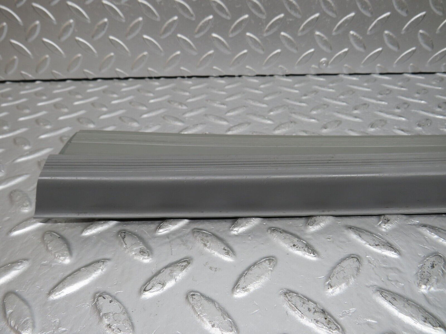 32318 Mercedes-Benz S124 300TE Wagon Rear Right Door Sill Trim