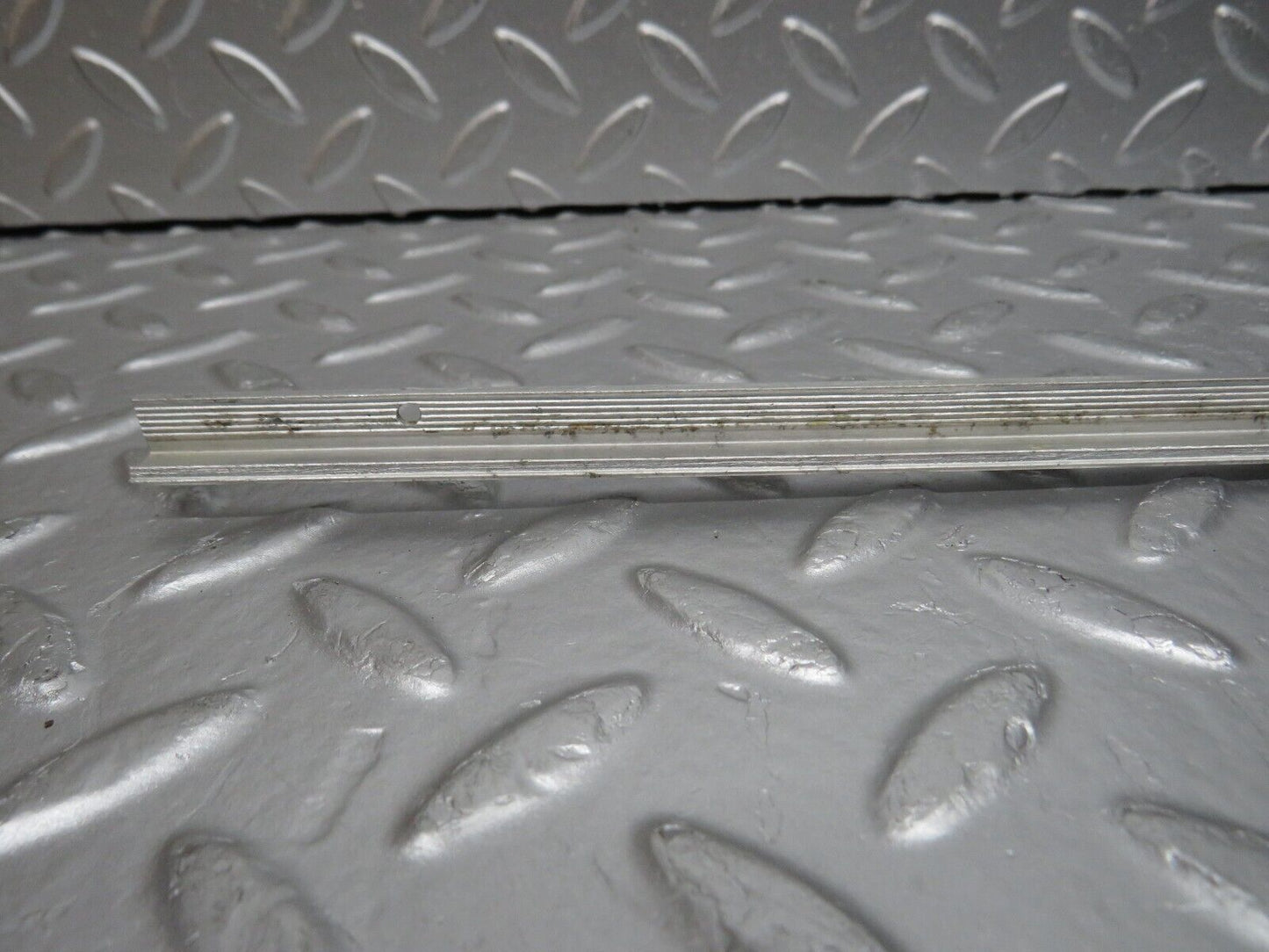 0743 Mercedes-Benz C107 350SLC Coupe Sunroof Chrome Trim