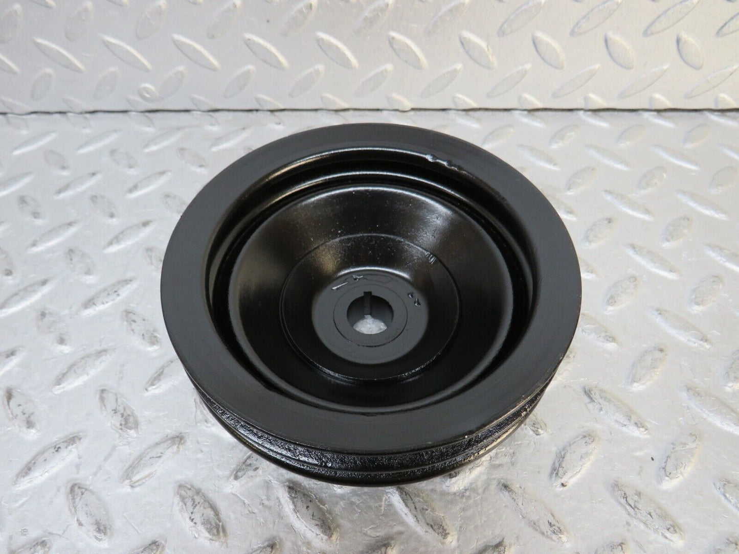 37652 Mercedes-Benz W109 300SEL Power Steering Pump Pulley