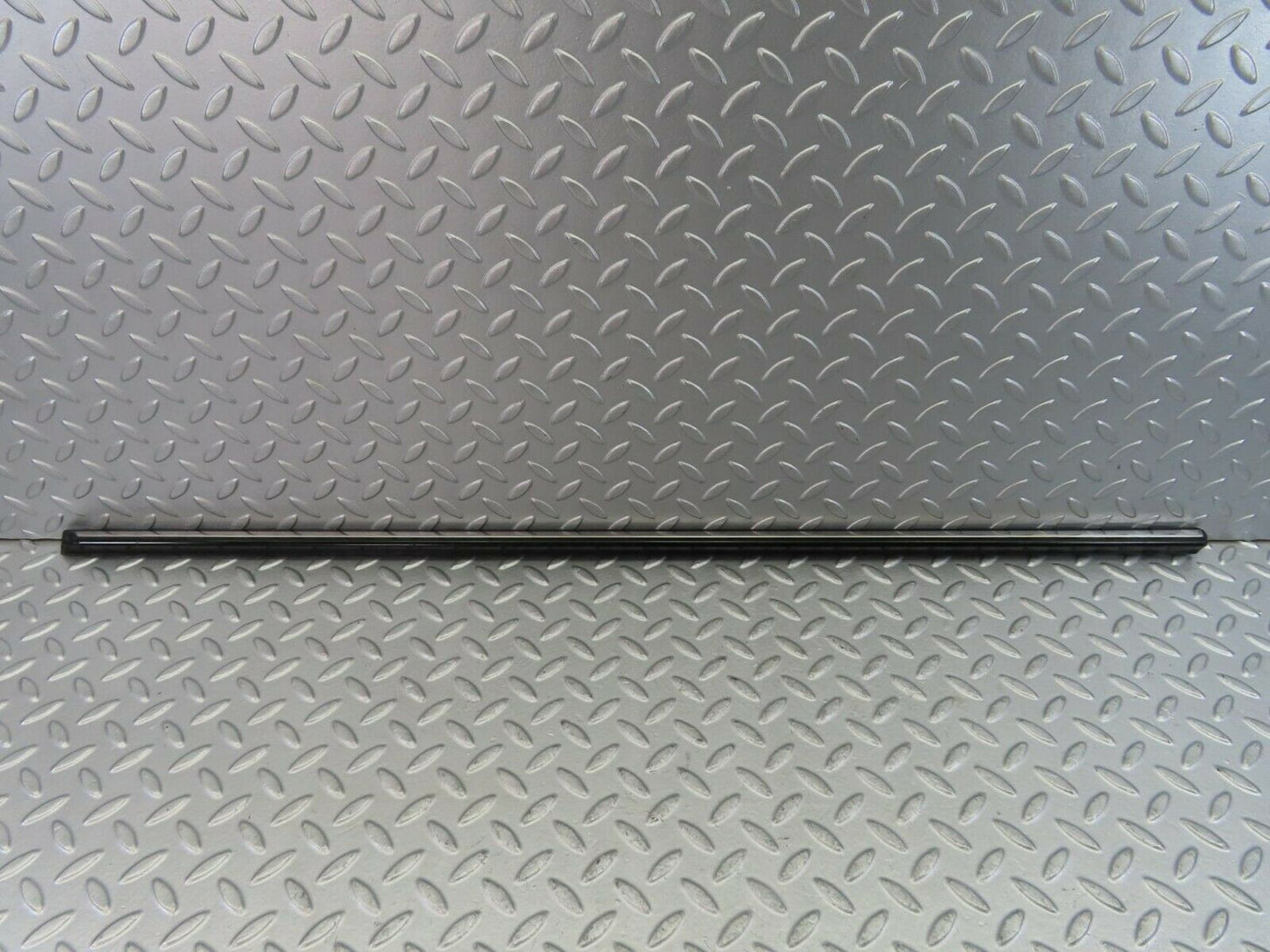 10244 Mercedes-Benz W123 Rear Left Door Centre Moulding Trim
