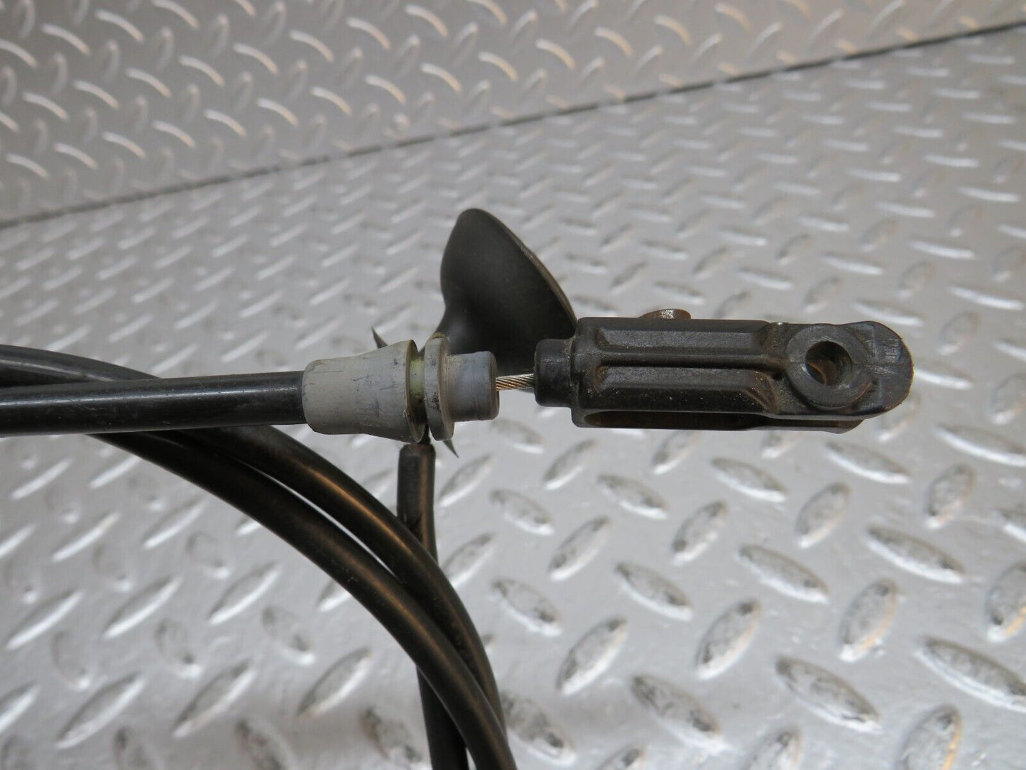 31838 Mercedes-Benz W201 190LE 1.8L Bonnet Release Cable