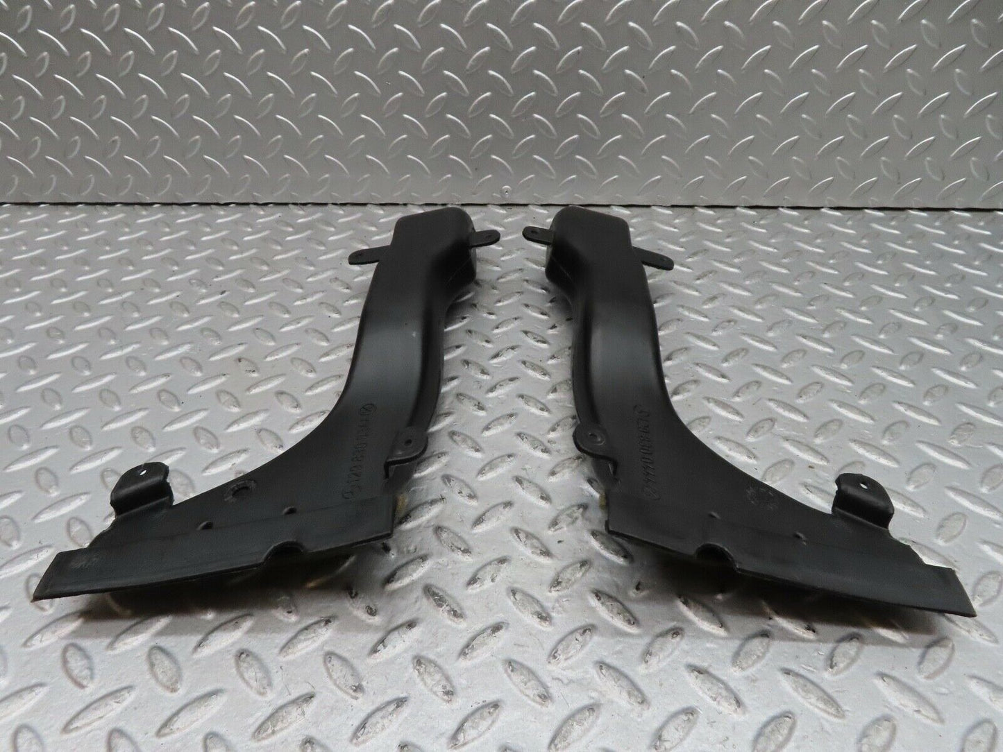17104 Mercedes-Benz R129 300SL Coupe Front Air Vent Duct Pair