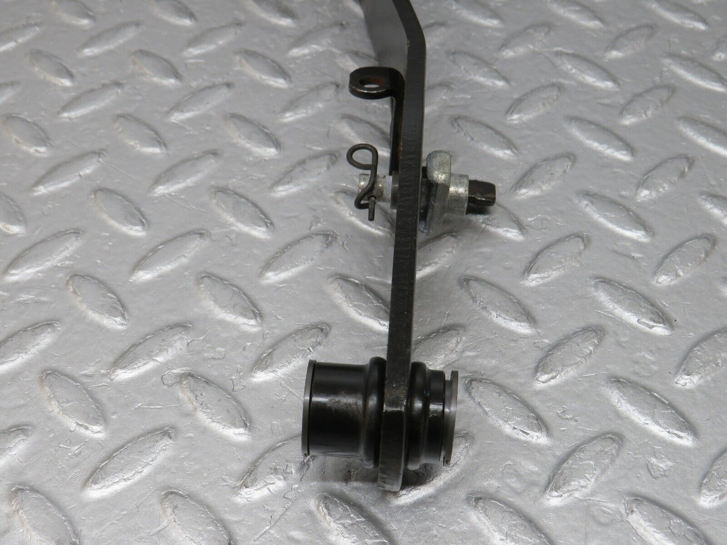 36536 Mercedes-Benz W201 190E 2.0L Brake Pedal With Rubber 1232910082