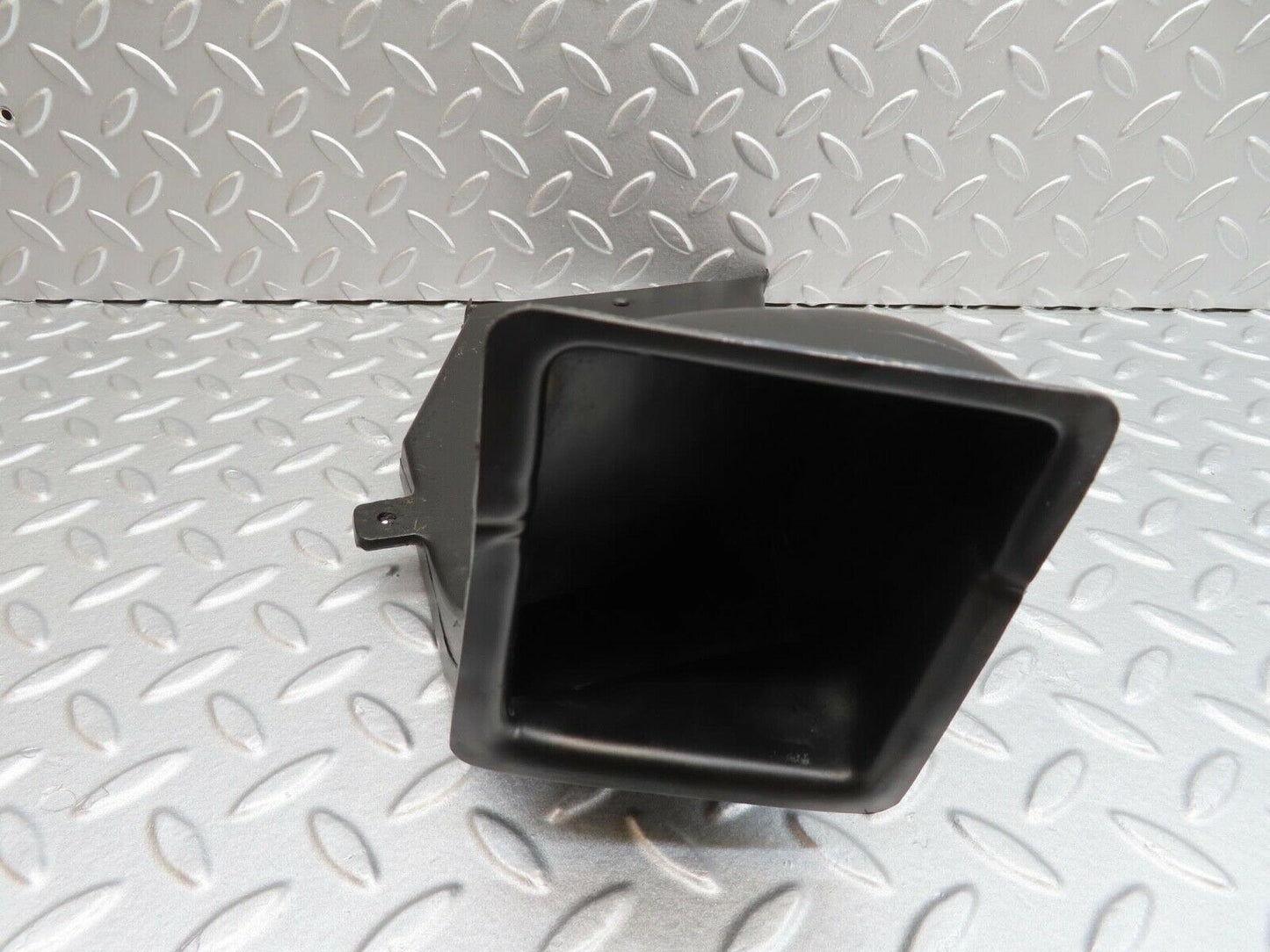 13935 Mercedes-Benz C107 280SLC Floor Ventilation Duct Left 1078310146