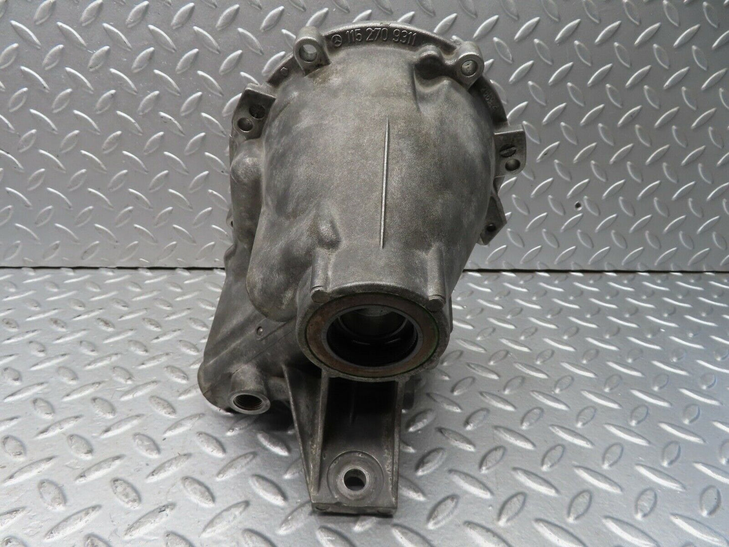 19772 Mercedes-Benz W123 722.122 Automatic Gearbox Rear Housing 1152709311