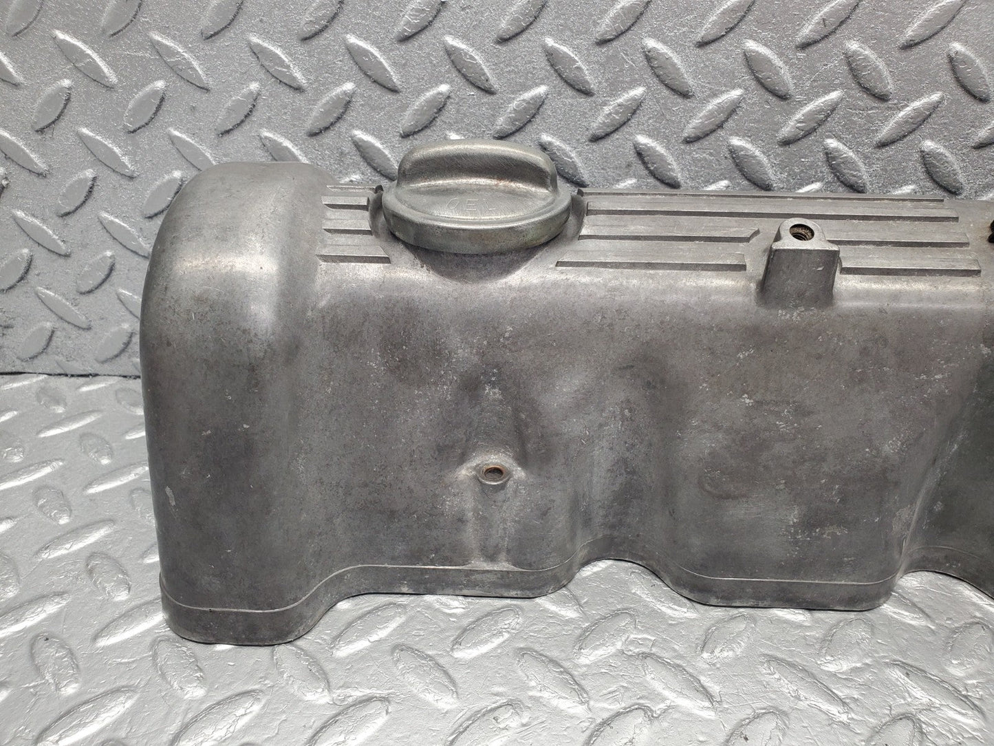 W126 Coupe cylinder head valve cover right used OEM