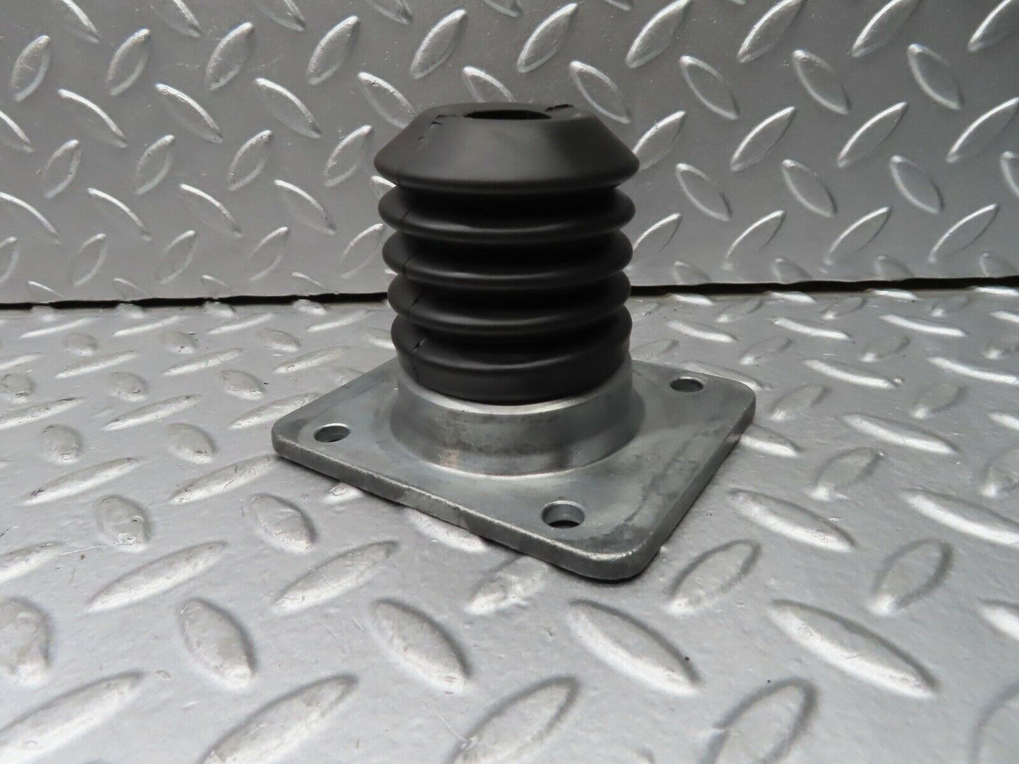 20610 Mercedes-Benz R107 450SL Brake Booster Bracket With Rubber Ate