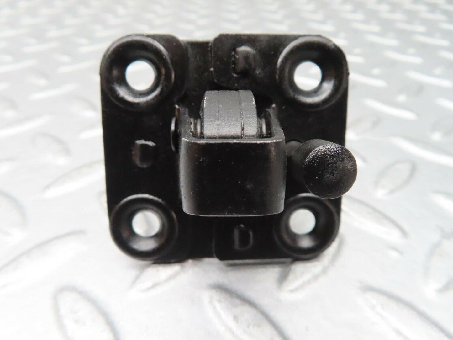 14073 Mercedes-Benz C107 280SLC Bonnet Lock Catch