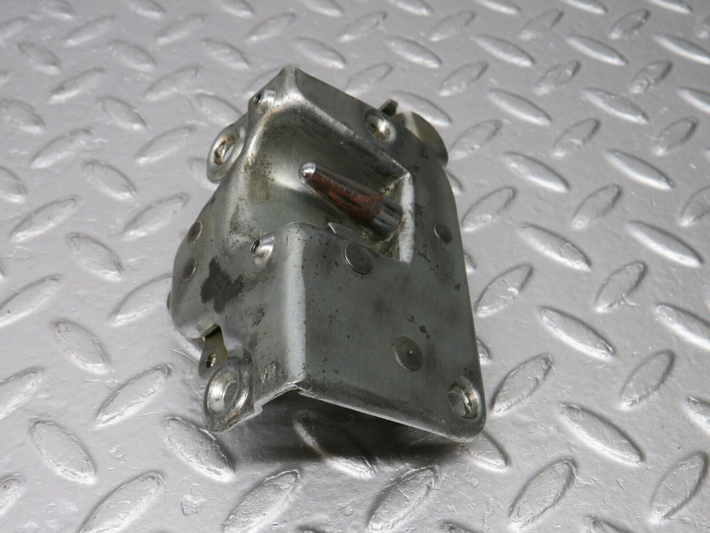 39093 Mercedes-Benz R107 500SL Right Door Lock Mechanism