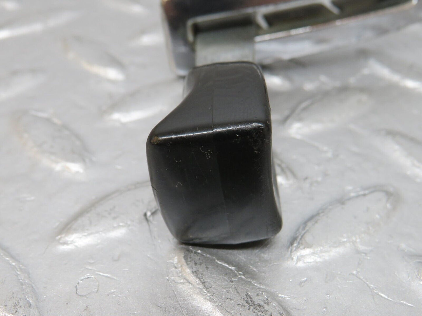 33180 Mercedes-Benz R107 Right Seat Folding Lever