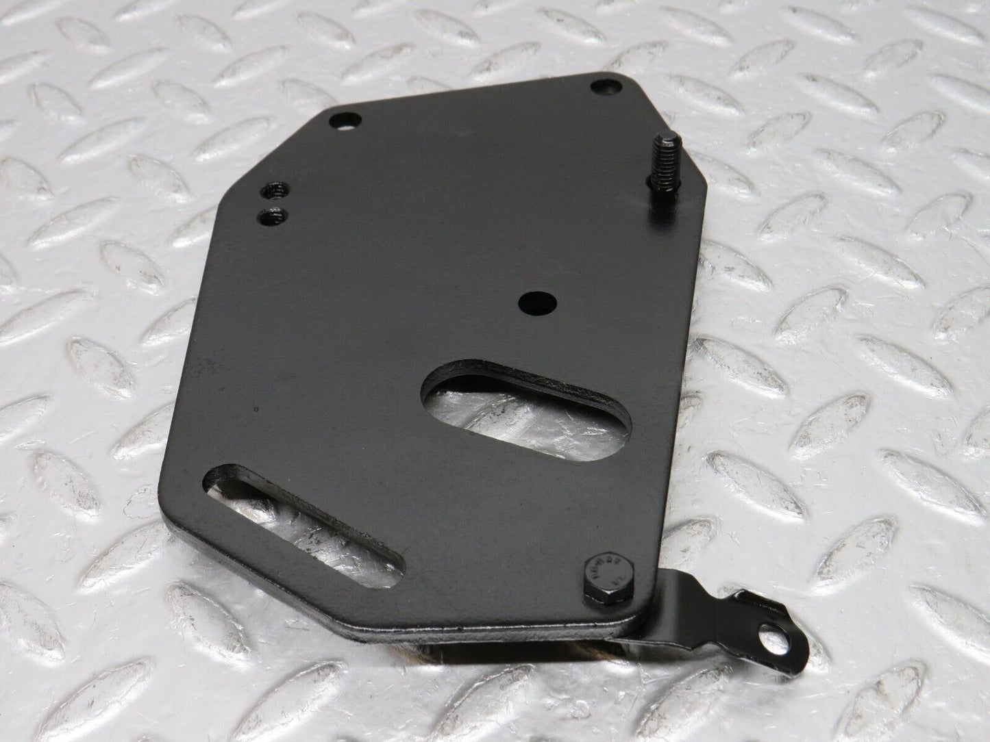 32786 Mercedes-Benz C107 R107 350 V8 Power Steering Pump Bracket