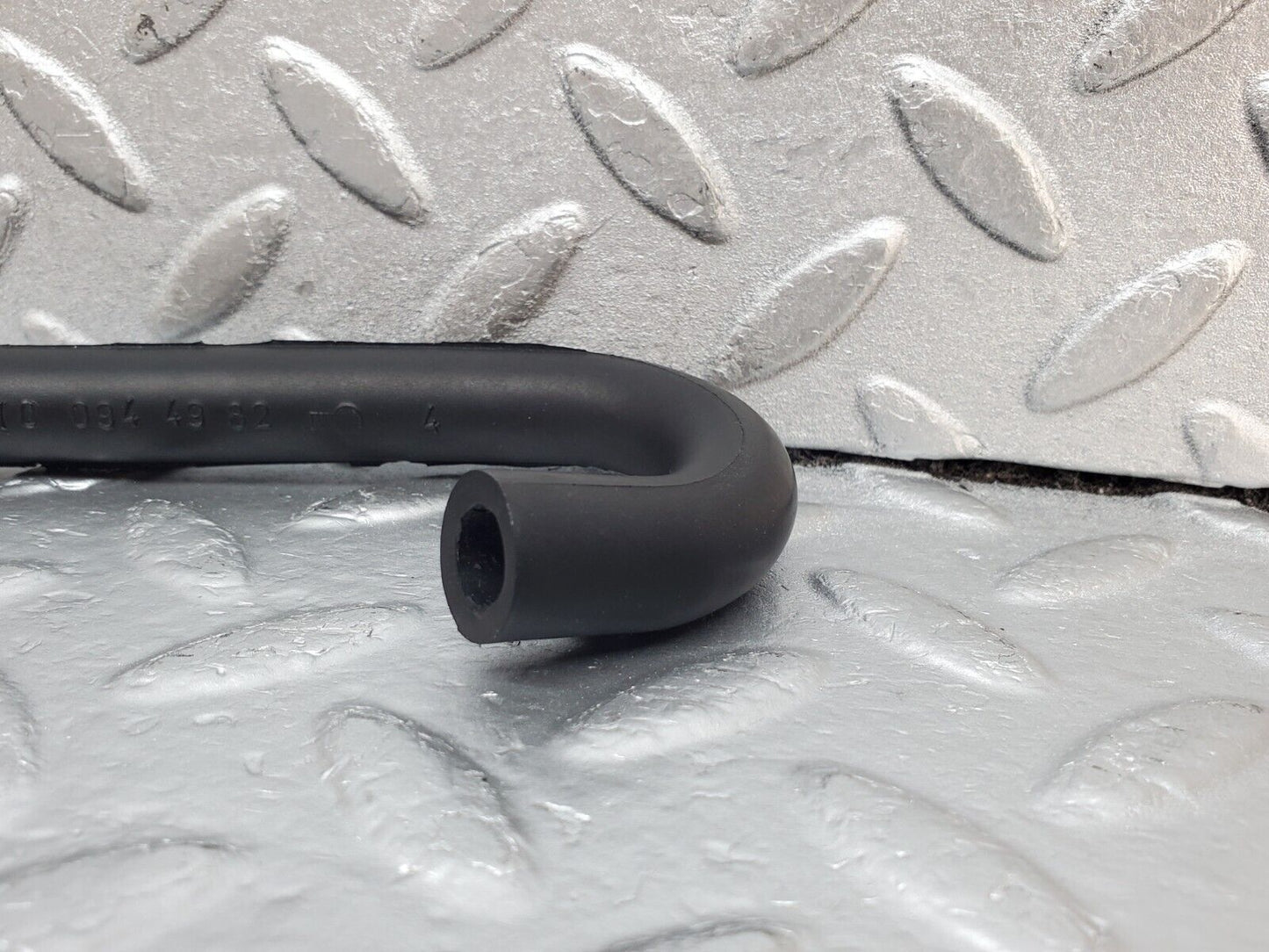 45398 Mercedes-Benz 280E M110.983 Air Intake Pipe 1100944982
