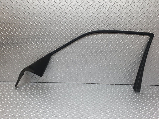 42085 Mercedes-Benz W202 C200 Front Right Door Window Frame Cover 2027250271