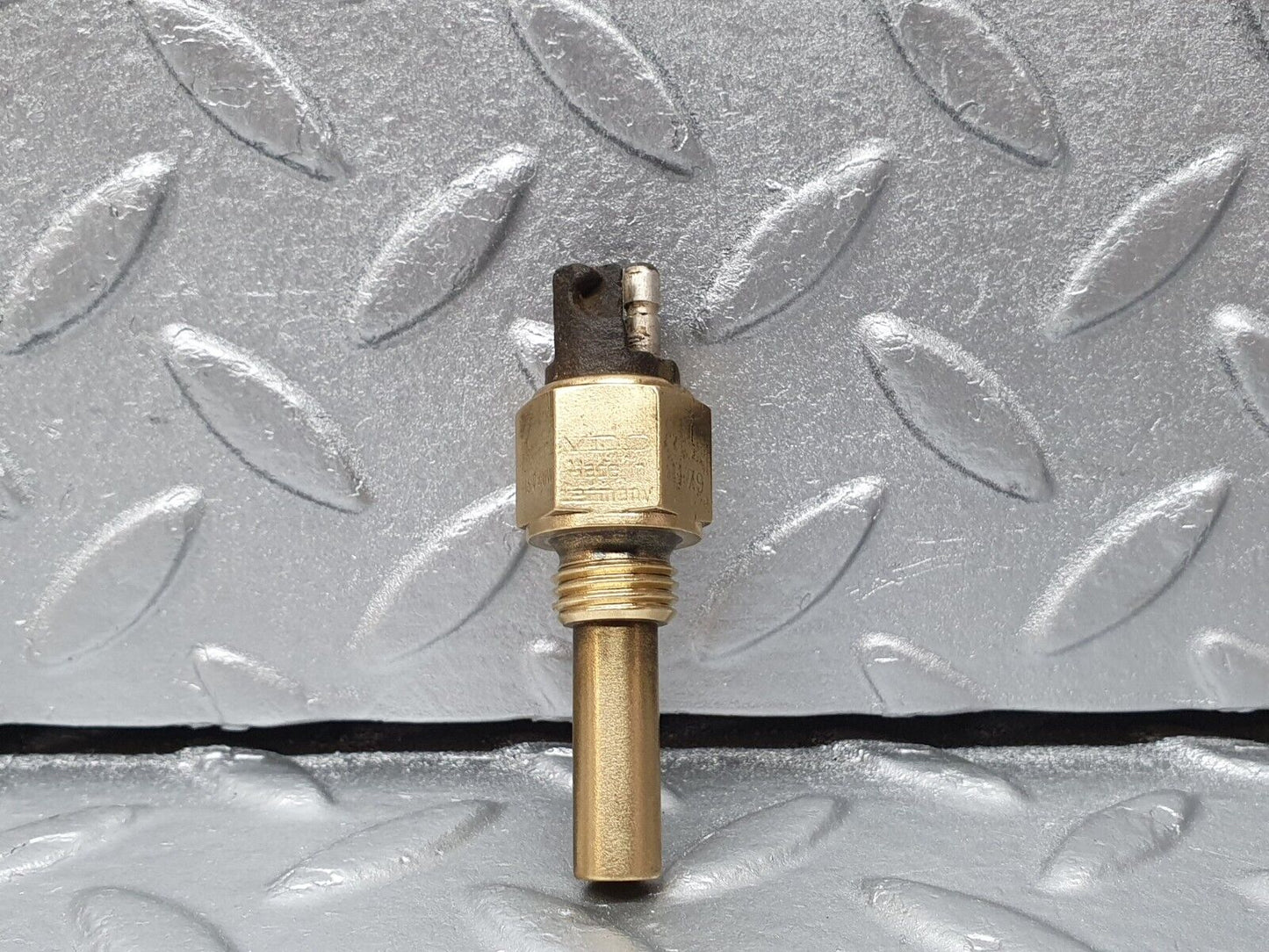 41338 Mercedes-Benz C107 350SLC Coupe Coolant Temperature Sensor VDO