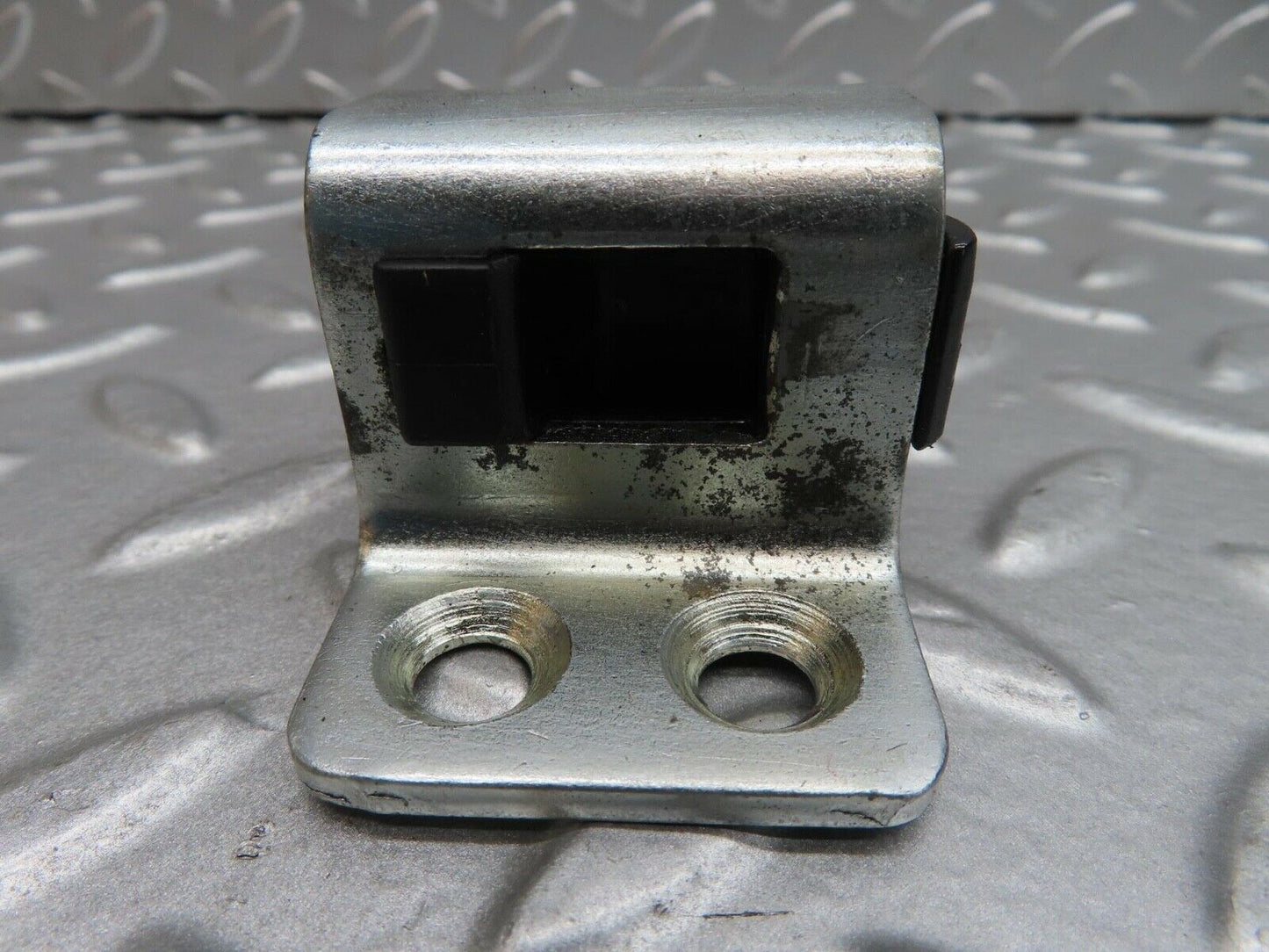 7037 Mercedes-Benz W123 230E Door Lock Latch Left Side