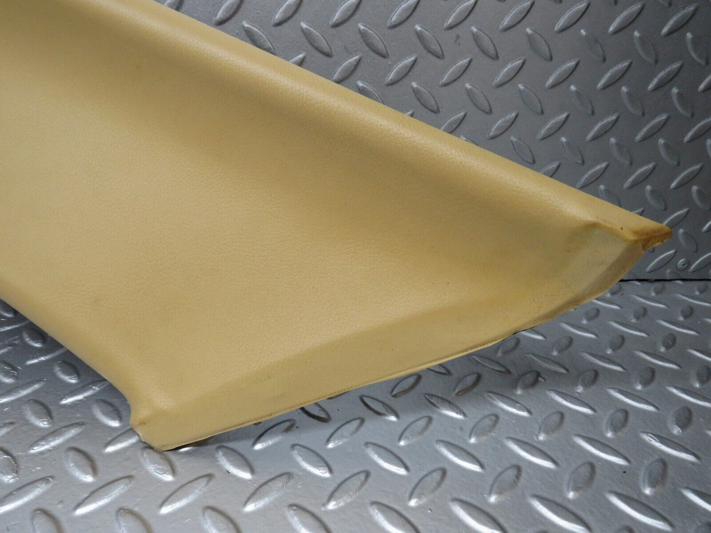 39841 Mercedes-Benz R107 350SL Hardtop C Pillar Cover Right Side Cream