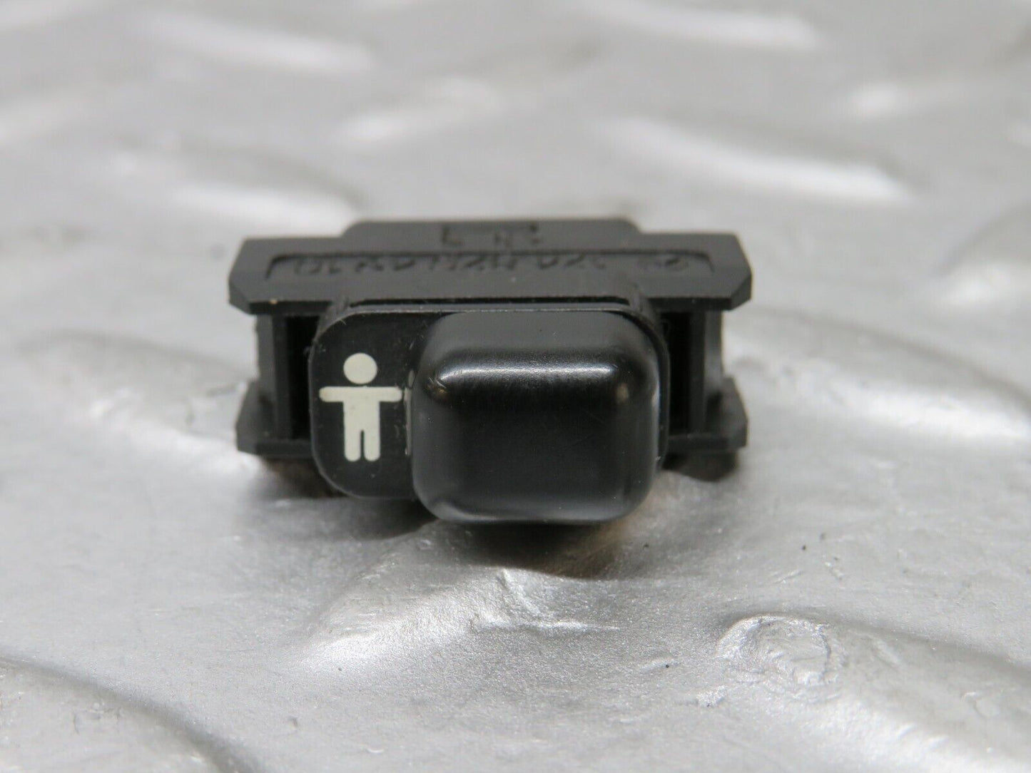 36117 Mercedes-Benz W126 420SE Child Lock Control Switch 1248204910