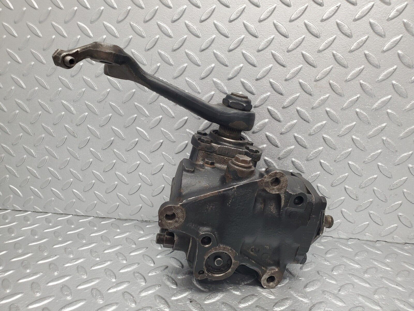 46094 Mercedes-Benz W126 420SE Steering Box Steering Rack 1264610501