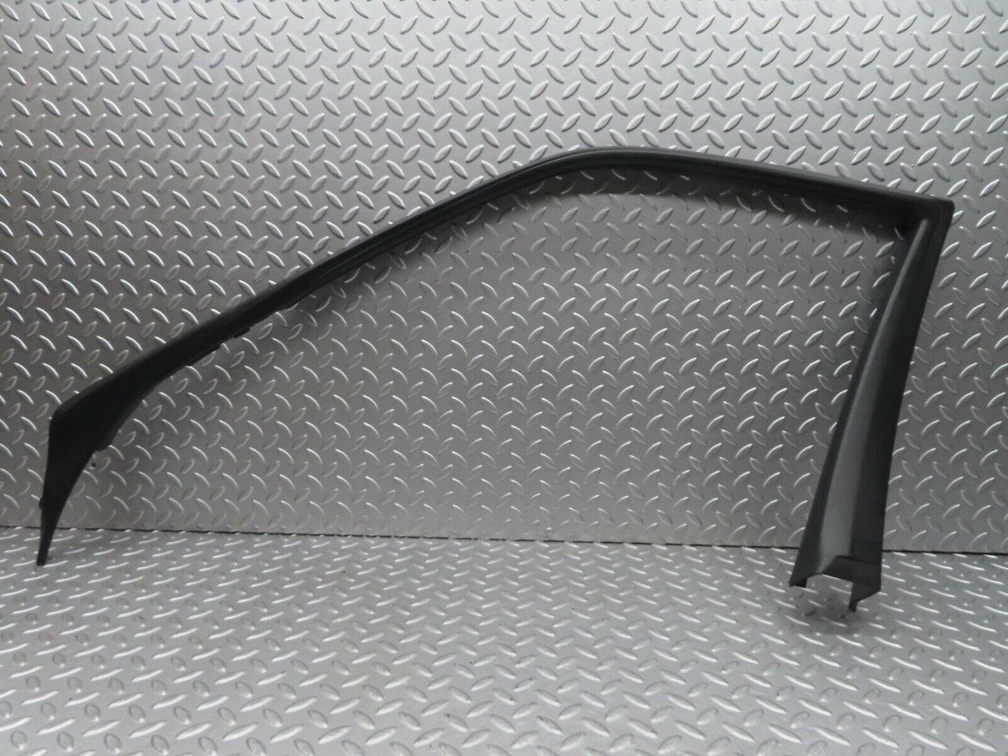 14871 Mercedes-Benz W140 S320 Front Right Door Window Trim 1407206462