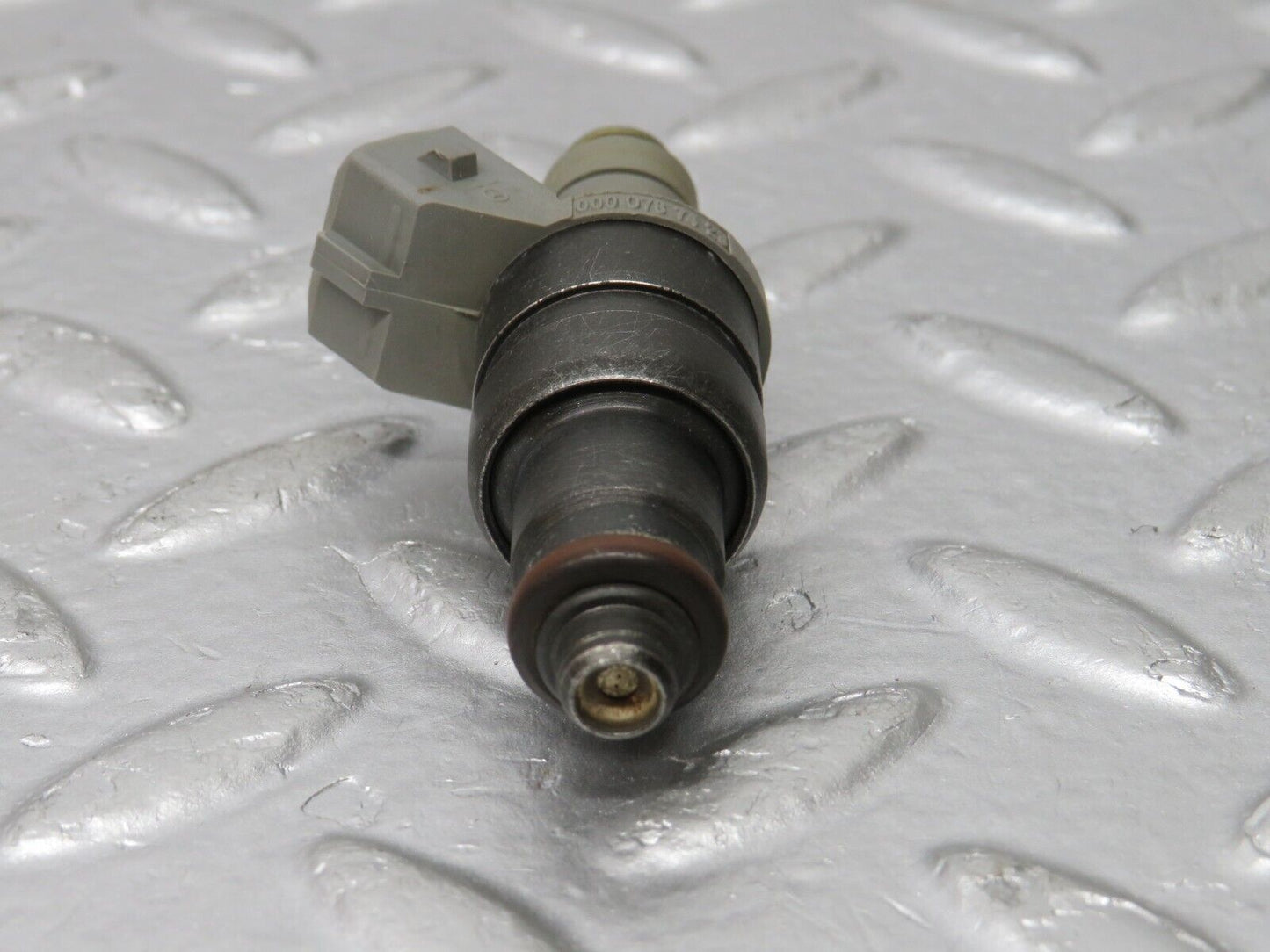 33484 Mercedes-Benz W202 C180 Fuel Injector Siemens 0000787423