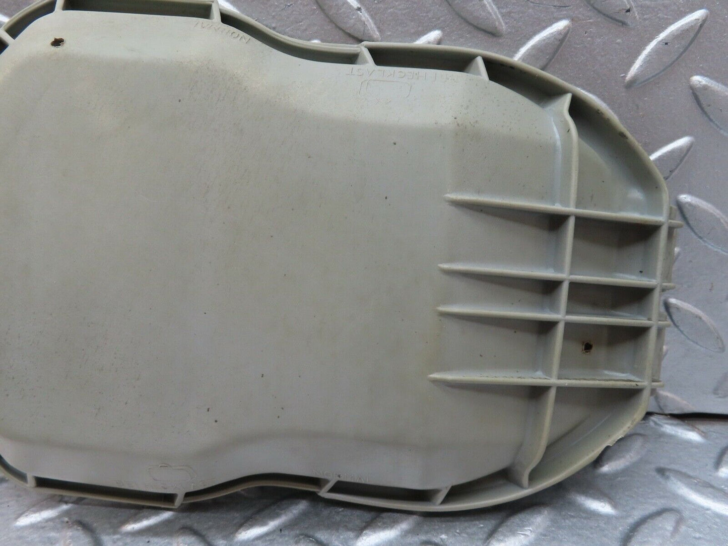 18109 Mercedes-Benz W123 200 Headlight Cover