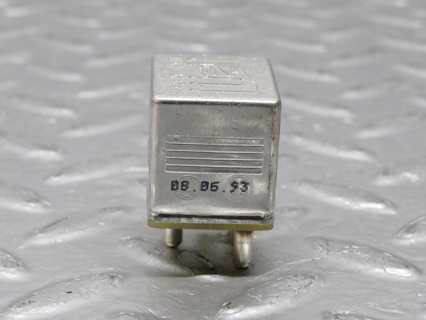 38668 Mercedes-Benz W201 190E 2.6L Multi Purpose Relay 0015420219