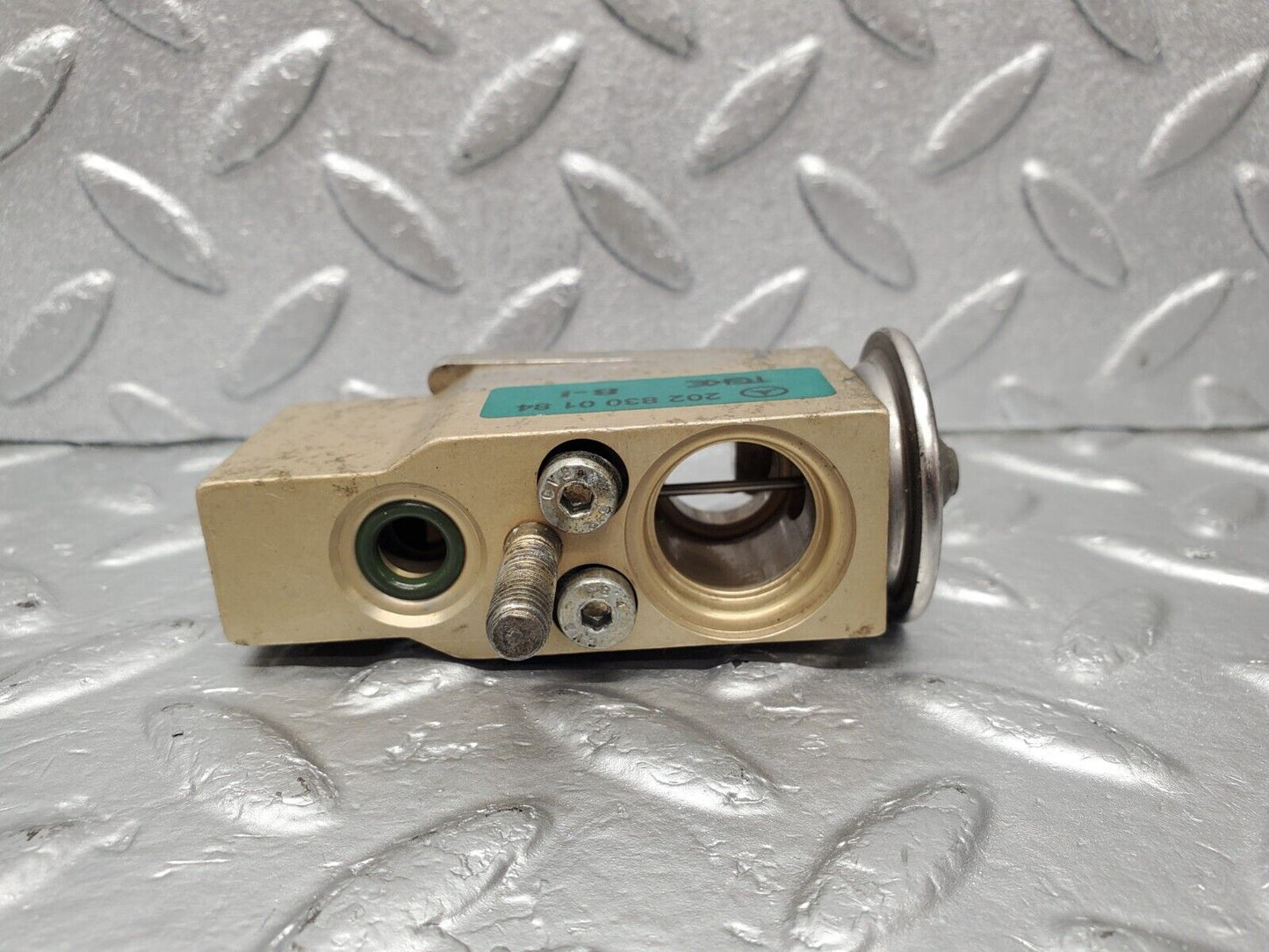 47009 Mercedes-Benz R129 320SL Coupe Air Conditioning Expansion Valve 2028300184