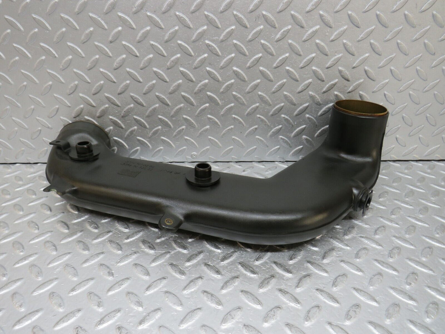37819 Mercedes-Benz A124 320E Cabriolet Air Intake Pipe 1041412204