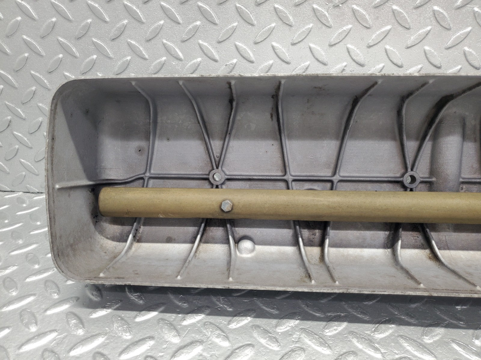 W112 cylinder head cover used OEM