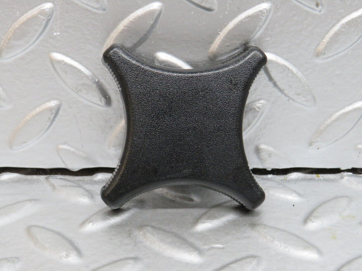 29462 Mercedes-Benz W124 230E Seat Base Adjuster Handle Knob