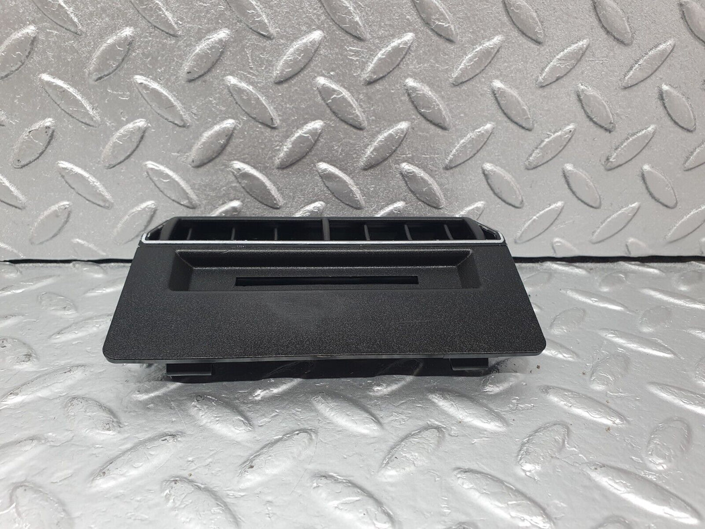 43679 Mercedes-Benz C126 380SEC Coupe Centre Console Air Vent 1268300013
