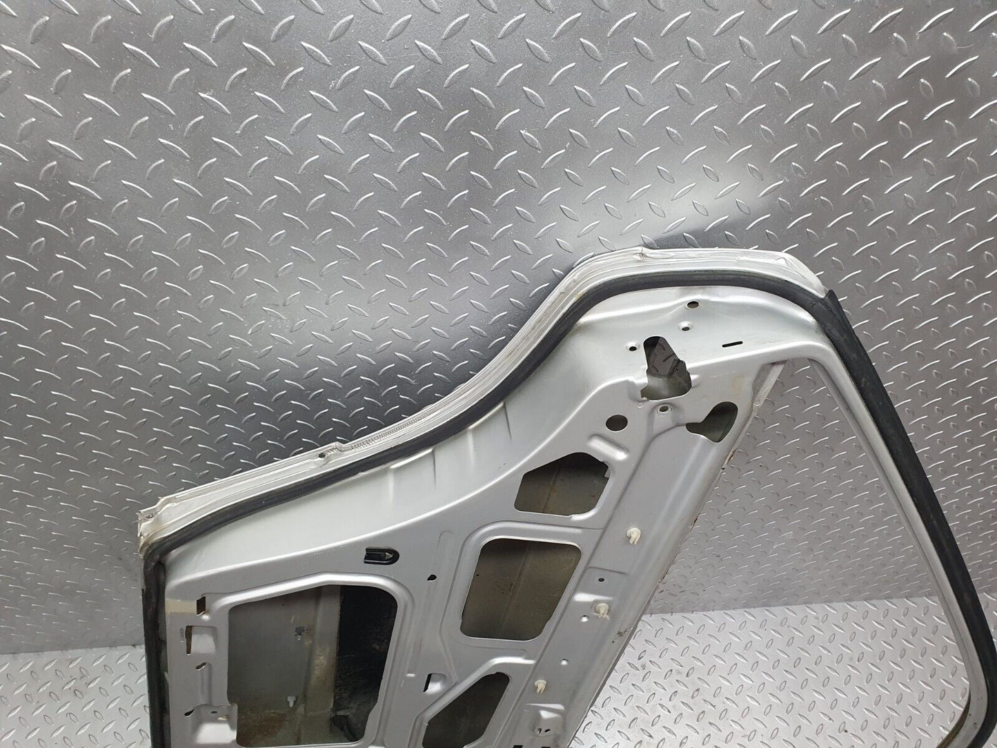 42972 Mercedes-Benz W201 190 Rear Left Door