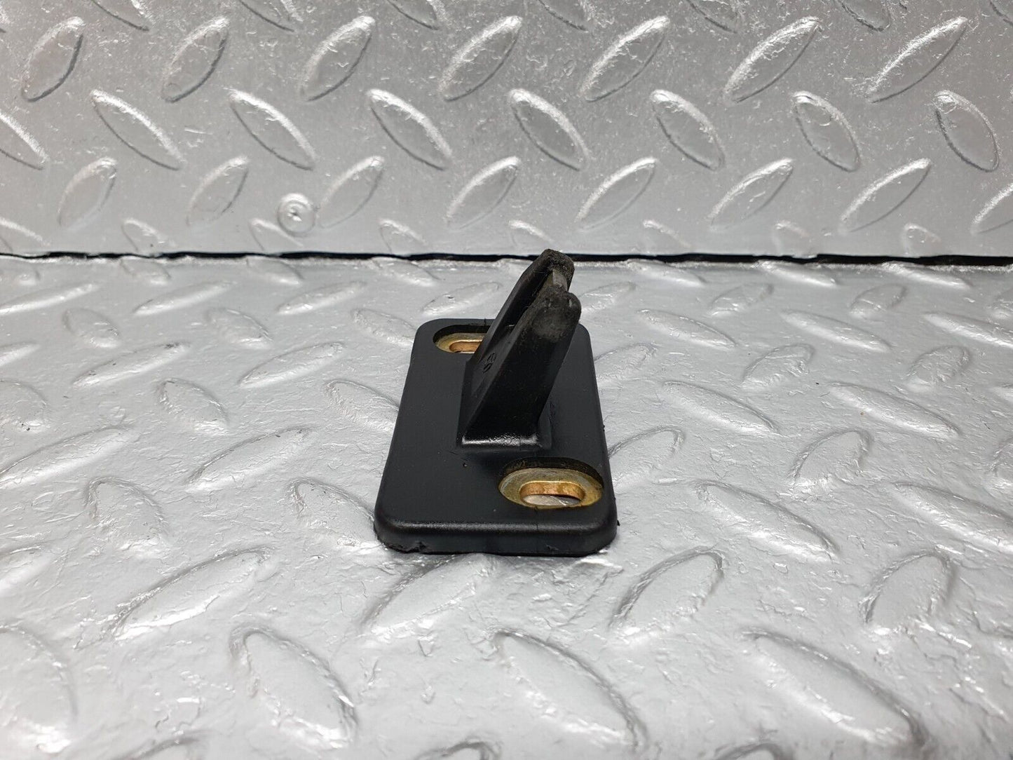 41674 Mercedes-Benz W124 200E Trunk Lock Latch