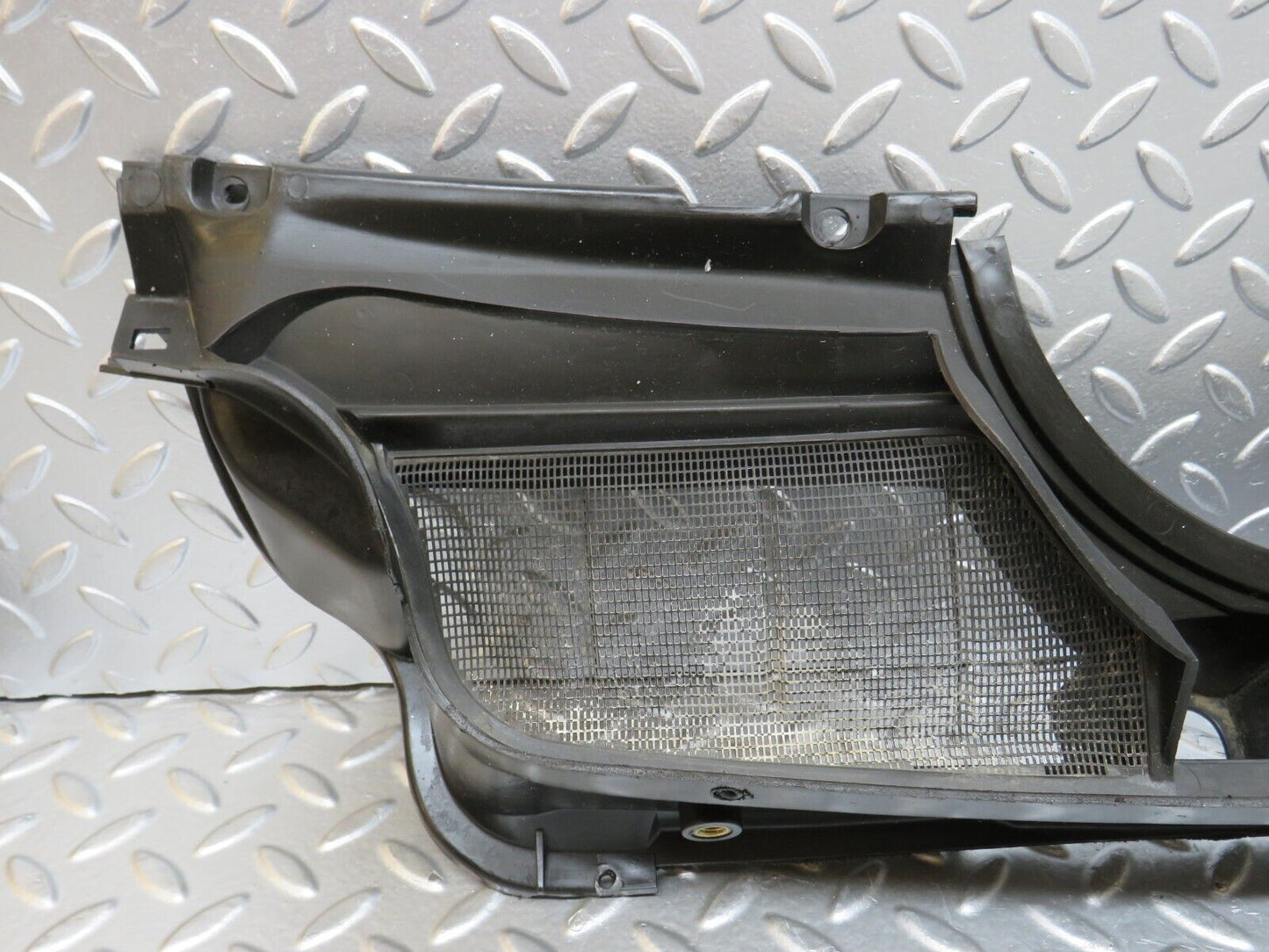 29613 Mercedes-Benz W124 230E Water Drain 1246202667 1246200978 1246200778