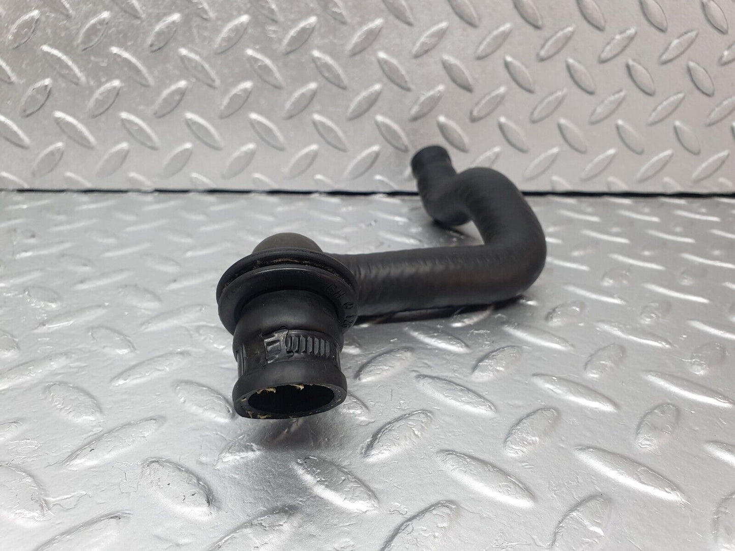 43682 Mercedes-Benz C126 380SEC Coupe Heater Hose Pipe 1268321094