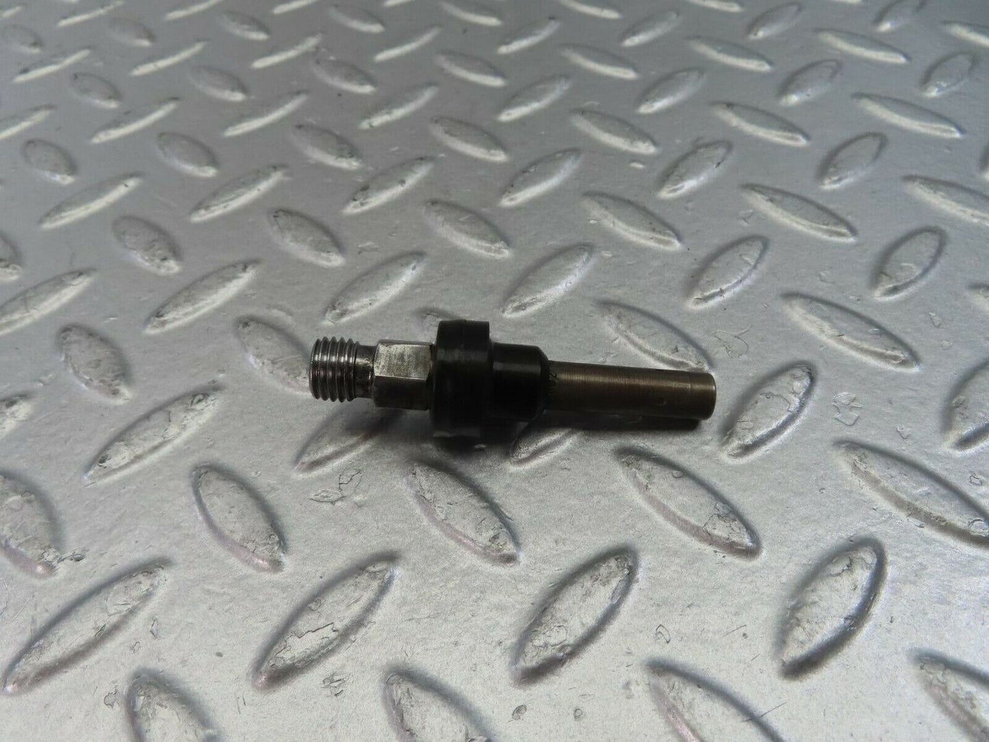 10794 Mercedes-Benz W123 230E Fuel Injector Bosch 0437502010