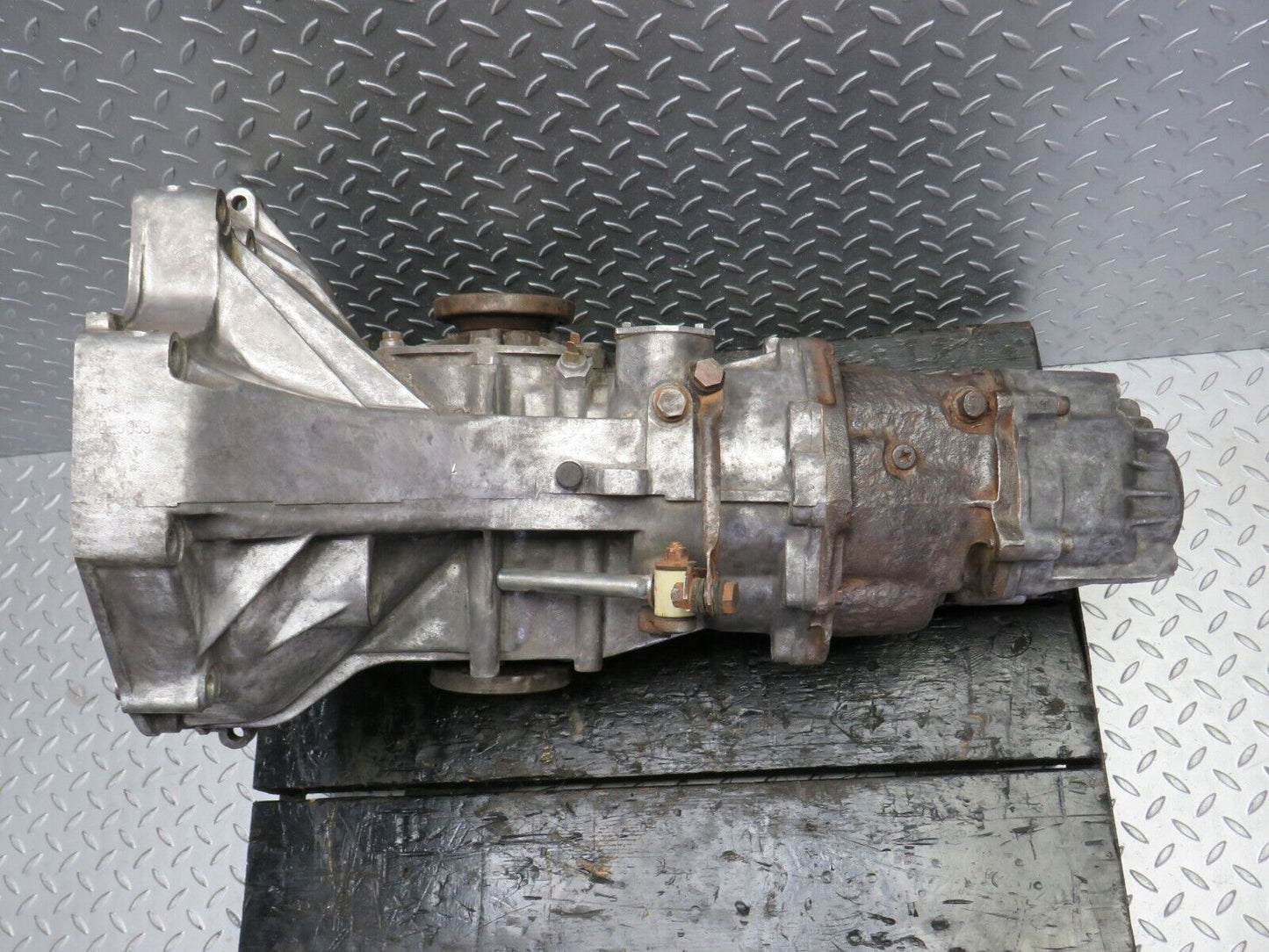 30193 Porsche 924 Manual Gearbox 5 Speed MD25053 016301107