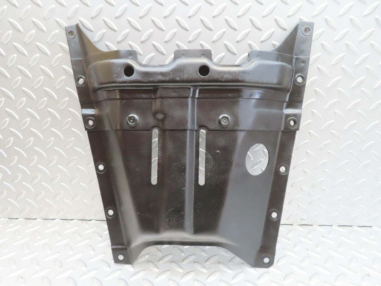13776 Mercedes-Benz R107 450SL Gearbox Mount Bracket