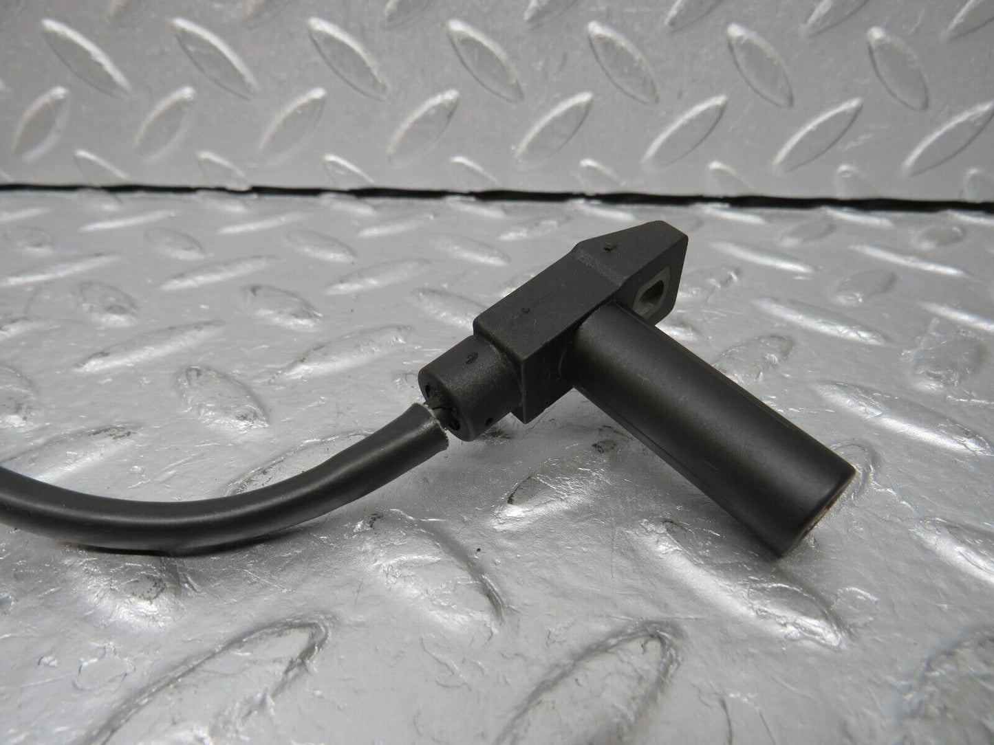 38097 Mercedes-Benz A124 320E Crankshaft Position Sensor 0021534328 0155452828
