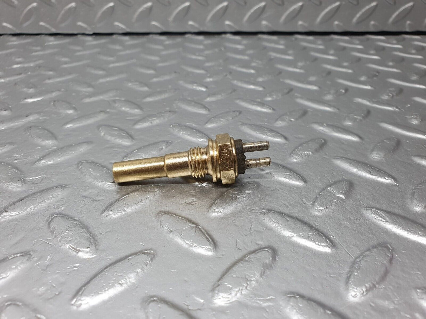 41336 Mercedes-Benz C107 R107 Coupe Coolant Temperature Sensor VDO