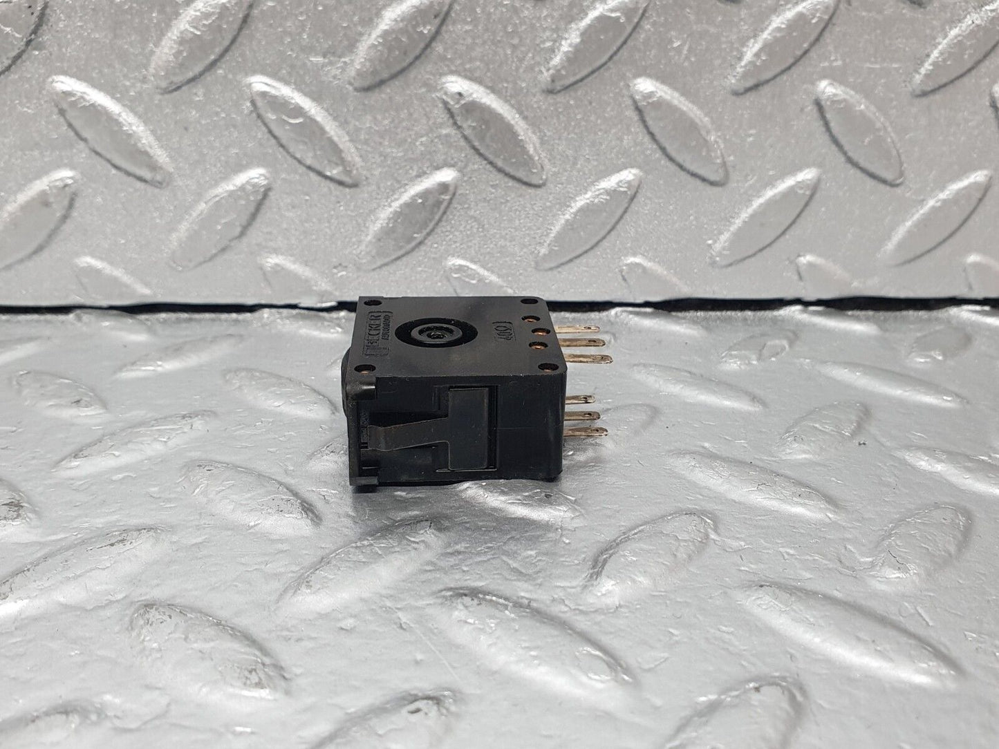 43654 Mercedes-Benz C126 380SEC Coupe Speaker Volume Control Switch