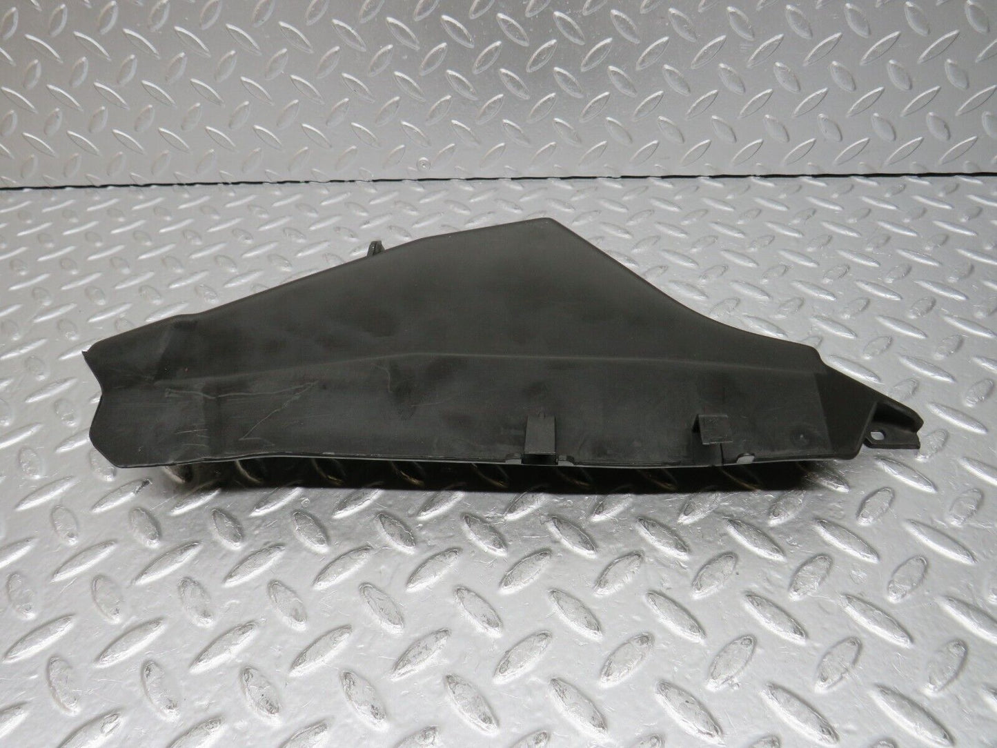 31687 Mercedes-Benz W201 190LE 1.8L Front Right Rain Gutter Drain Channel 2016280273