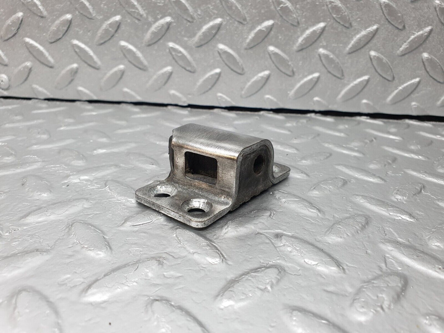 43112 Mercedes-Benz W108 280SE Door Lock Latch Right