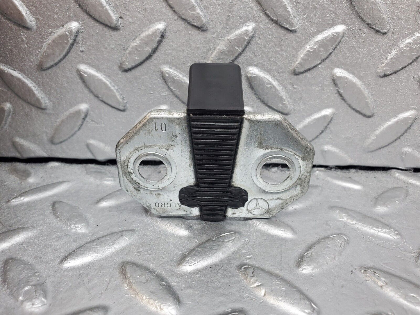 44787 Mercedes-Benz W124 220E Door Lock Latch