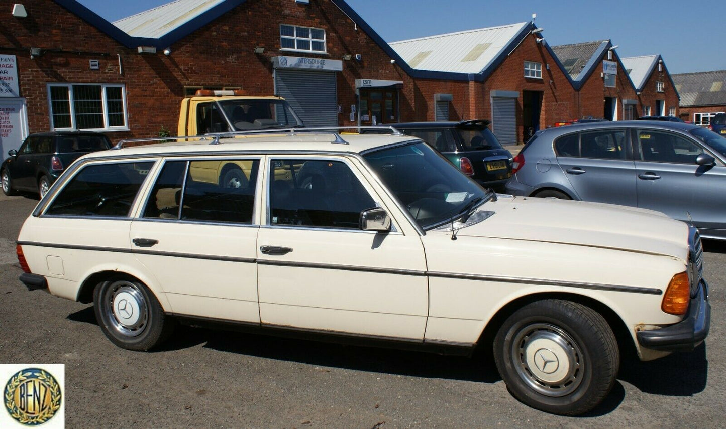 3692 Mercedes-Benz S123 200T Wagon Centre Door Chrome Trim Rear Left
