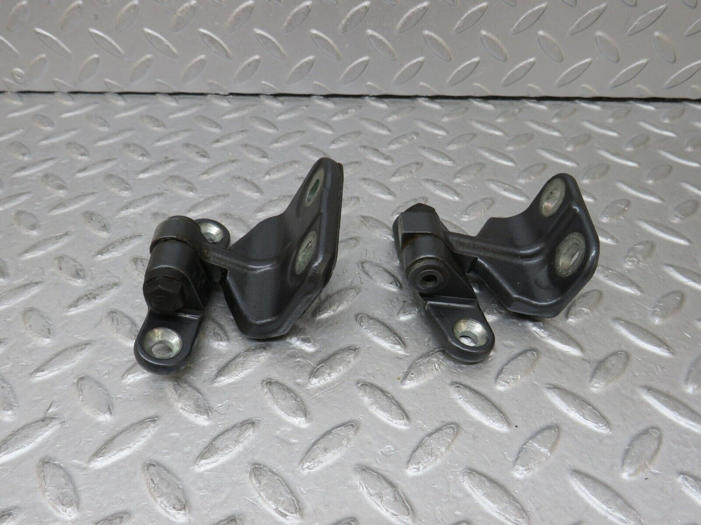 35268 Mercedes-Benz W221 Rear Right Door Hinge
