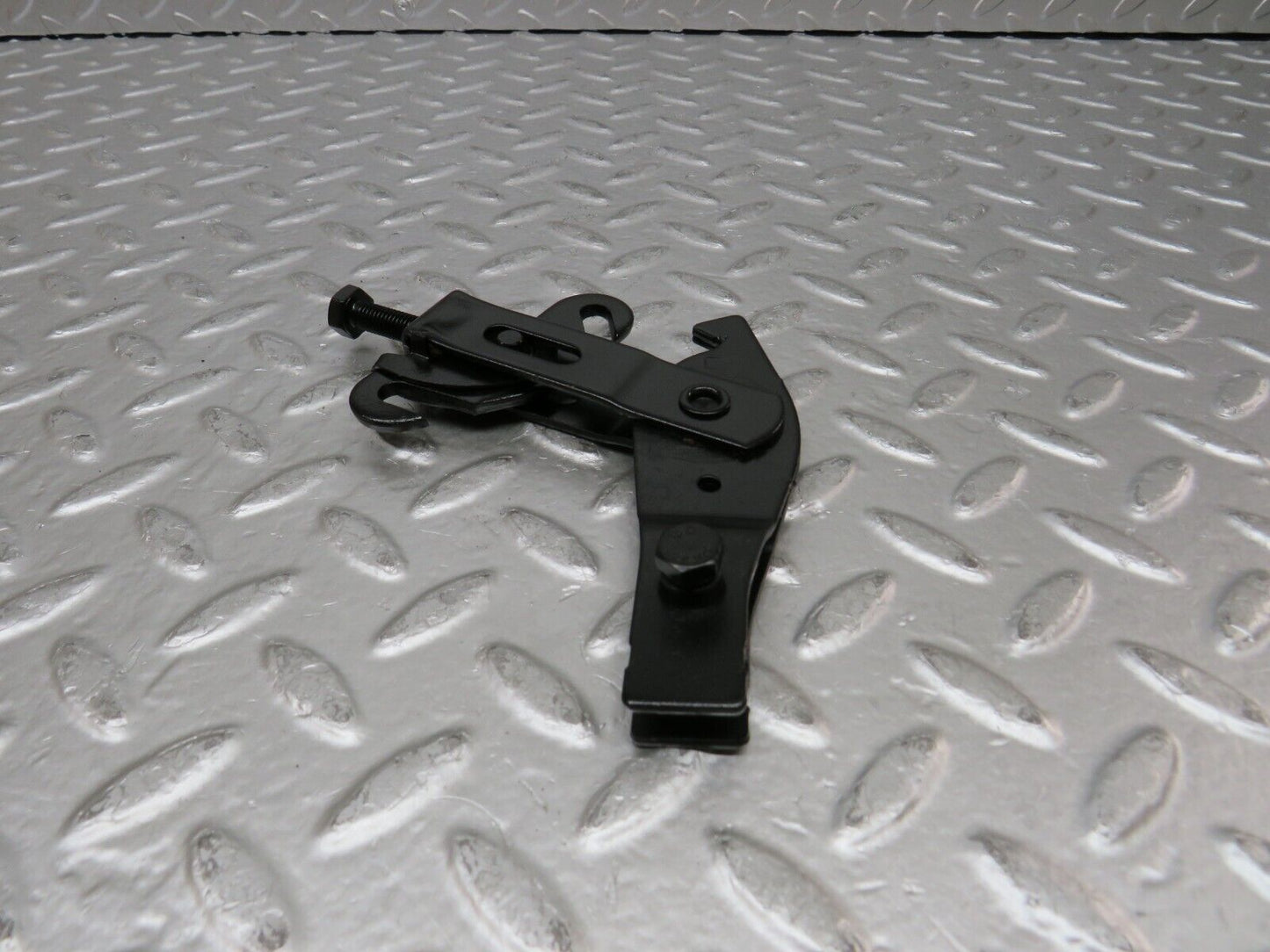 26735 Mercedes-Benz C124 220CE Coupe Handbrake Adjusting Handbrake Regulator