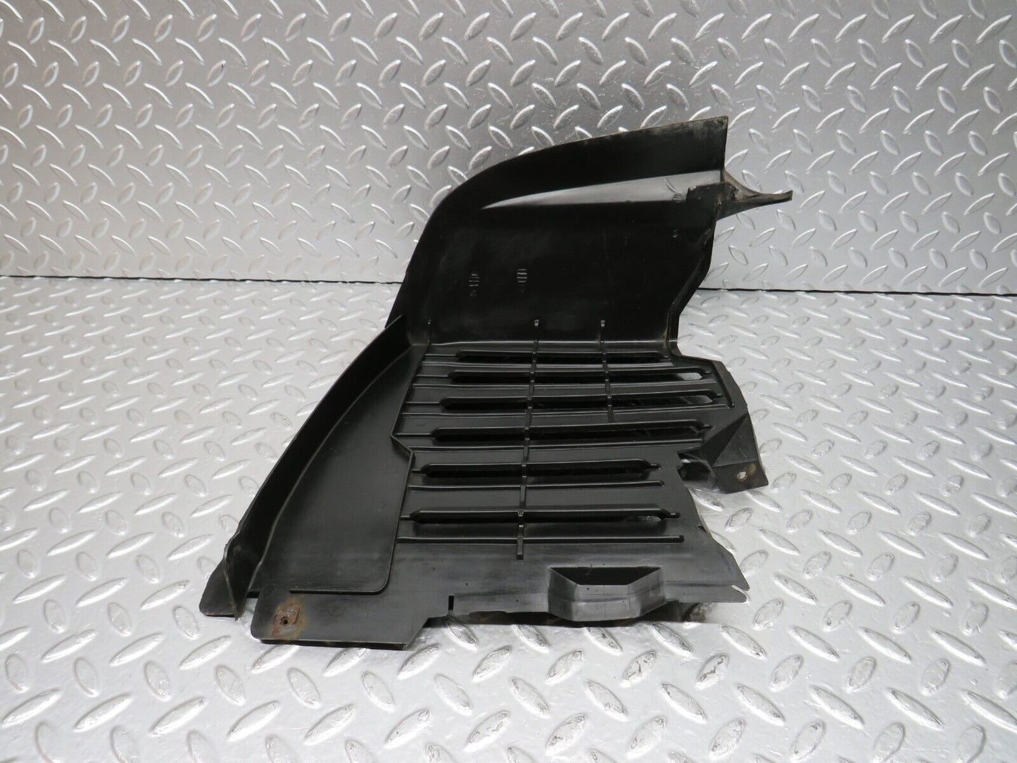 31288 Mercedes-Benz S124 220TE Wagon Mudguard Panel Left Side 1248840335